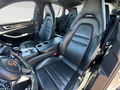 2018 Porsche Panamera Base