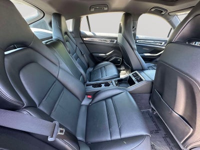 2018 Porsche Panamera Base