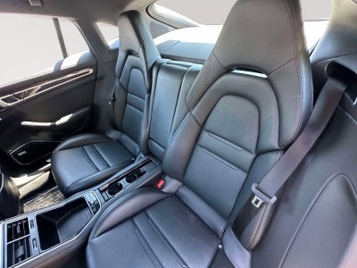 2018 Porsche Panamera Base
