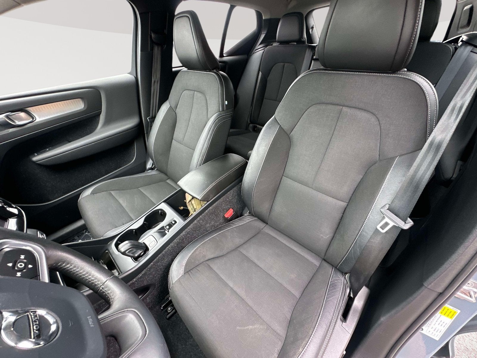 2020 Volvo XC40 Momentum