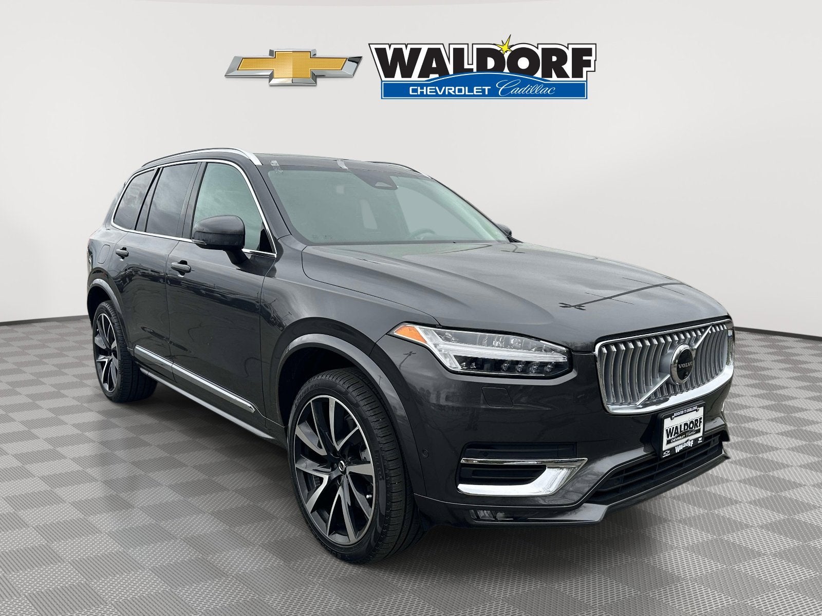 2024 Volvo XC90 Plus Bright Theme