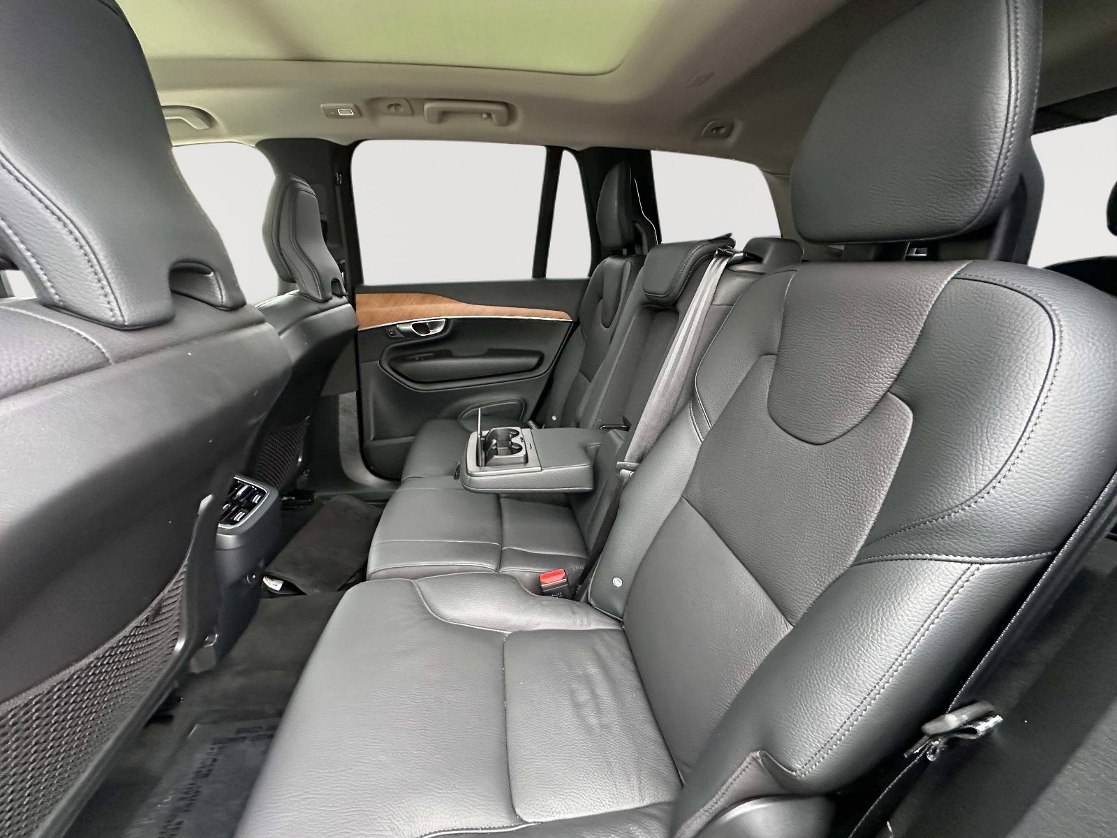 2024 Volvo XC90 Plus Bright Theme